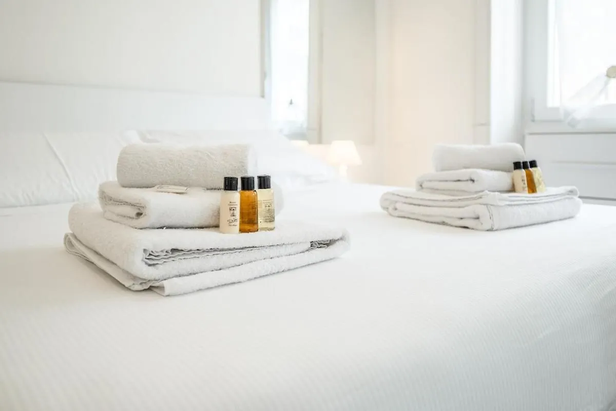 Casa Gioia 50 Metres From The Metro Wifi Ac Apartment Milan 0*,