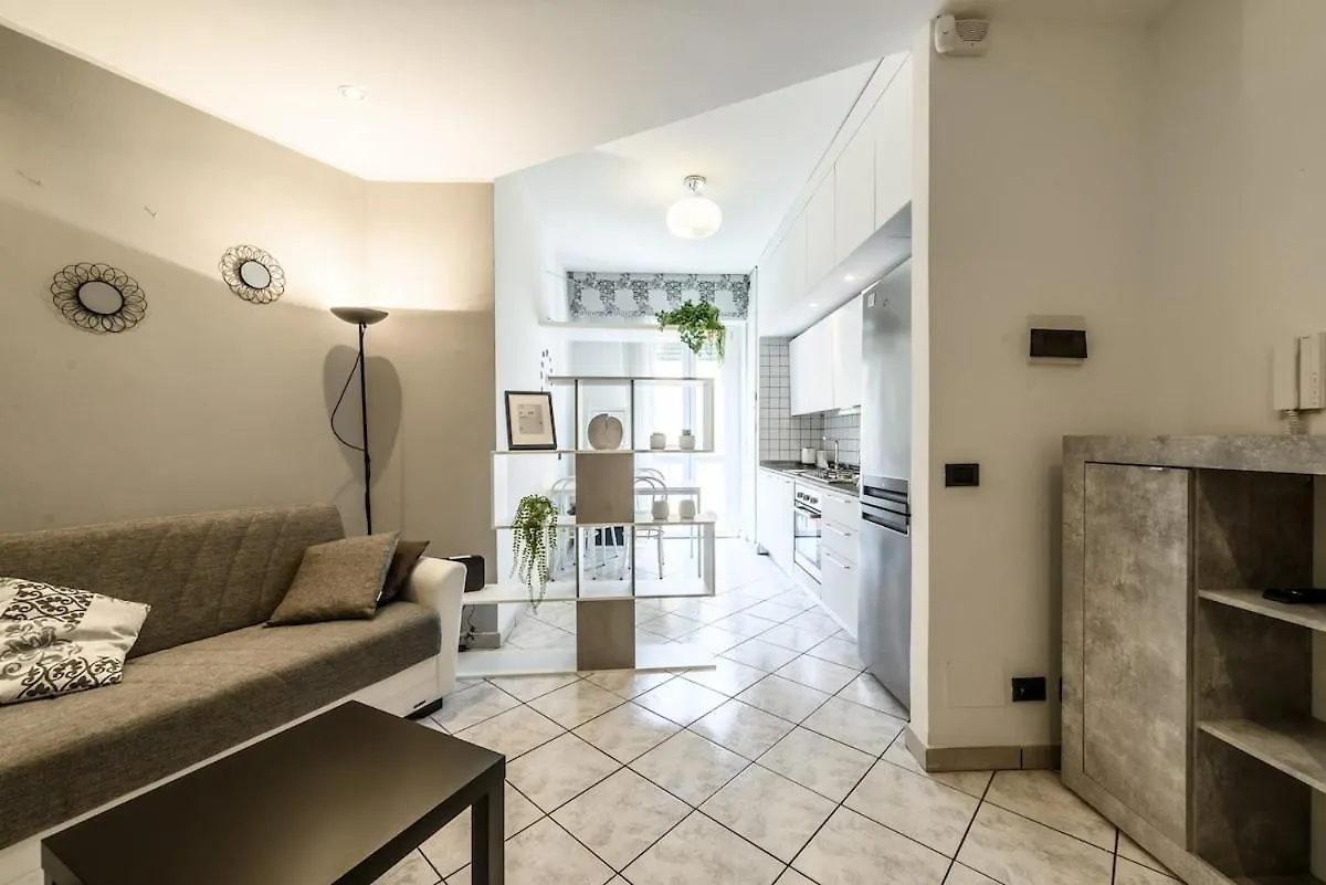 Casa Gioia 50 Metres From The Metro Wifi Ac Apartment Milan